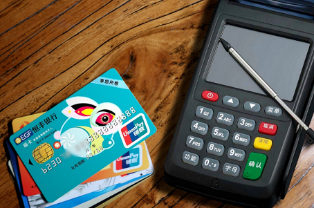 乐刷收款呗POS机揭秘真相：月入10万的神话与现实？